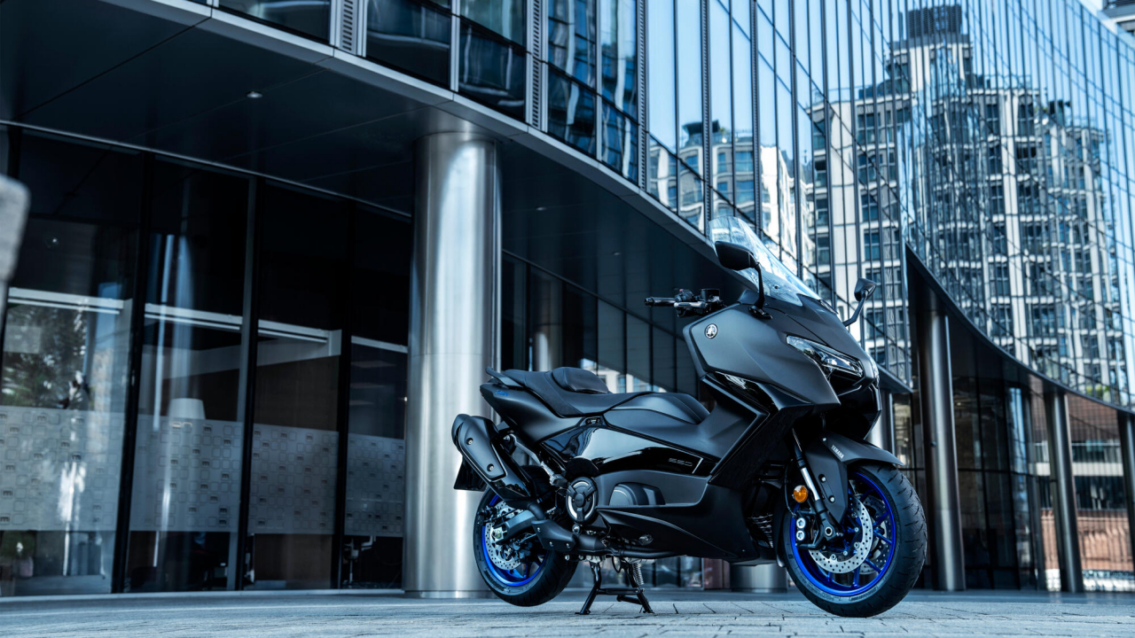 Yamaha TMAX [28]