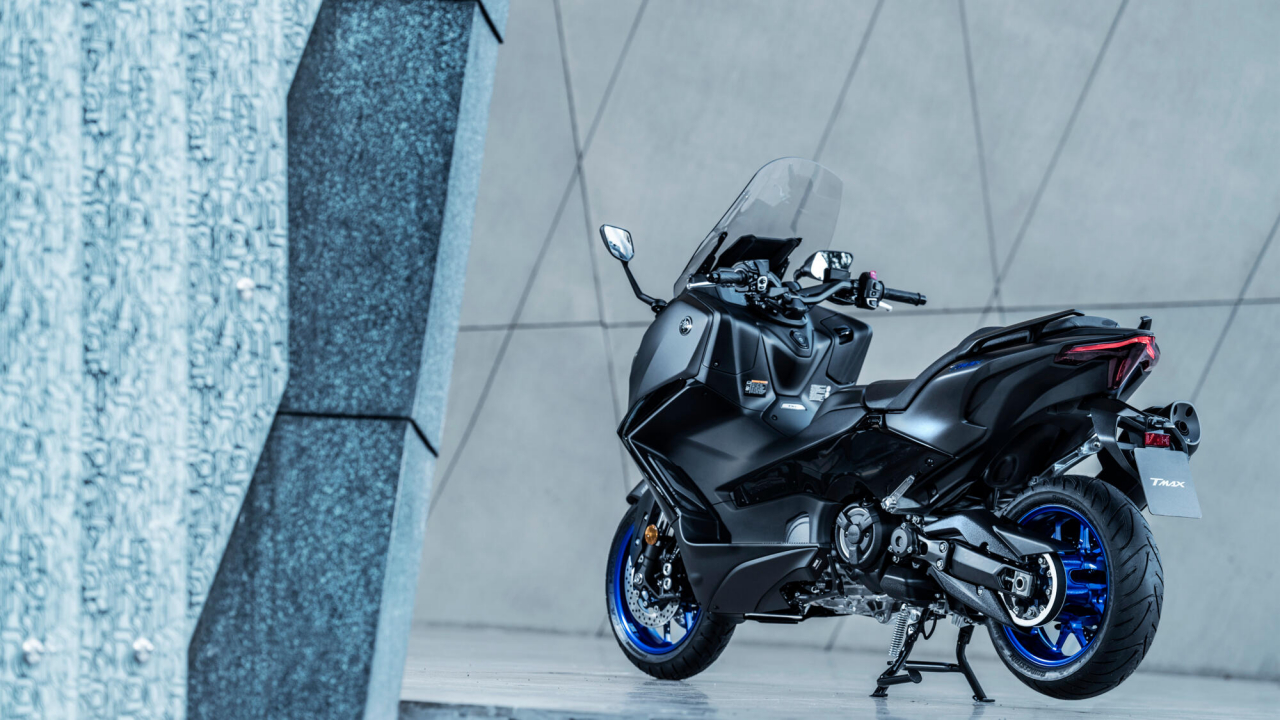 Yamaha TMAX [25]