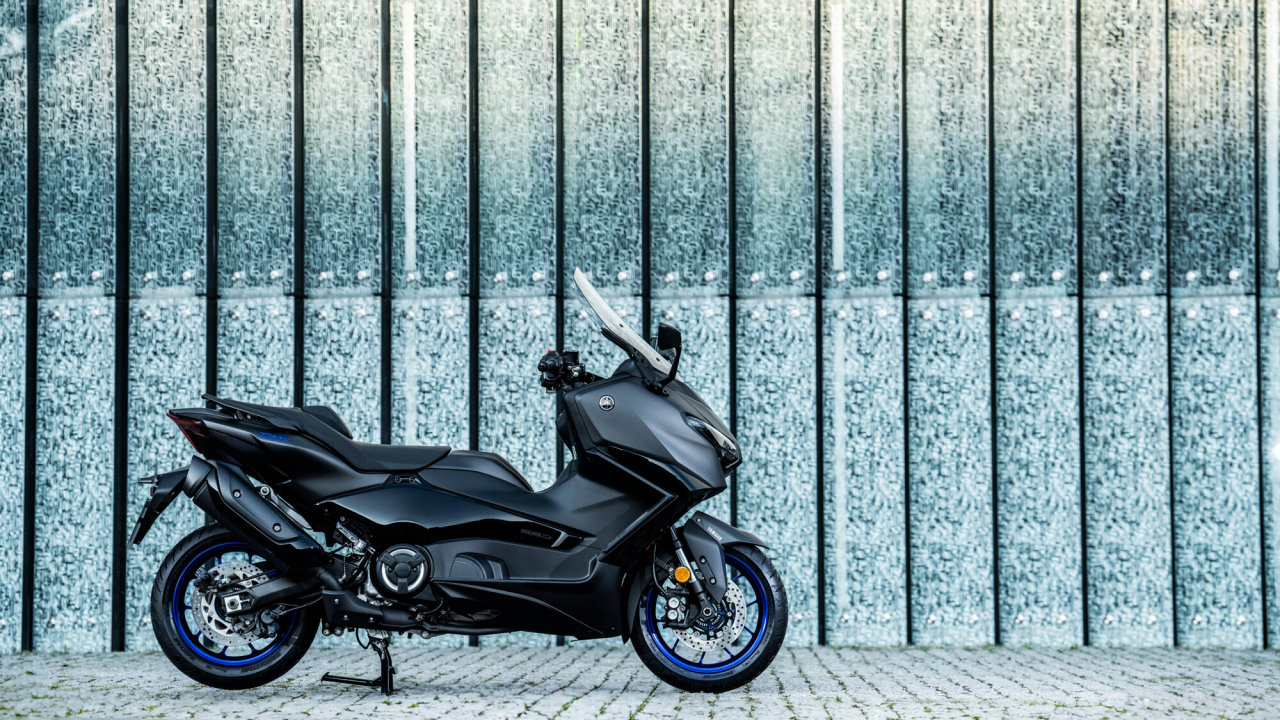 Yamaha TMAX [22]