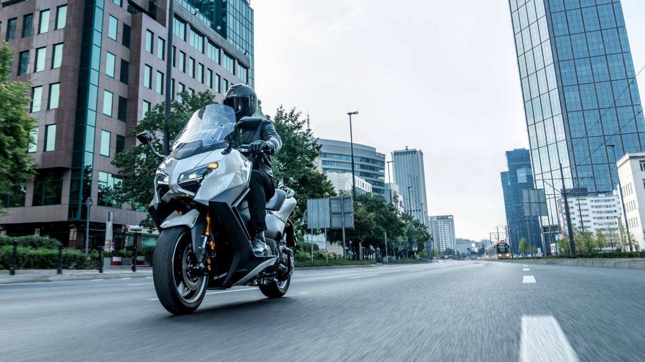 Yamaha TMAX Tech Max [12]