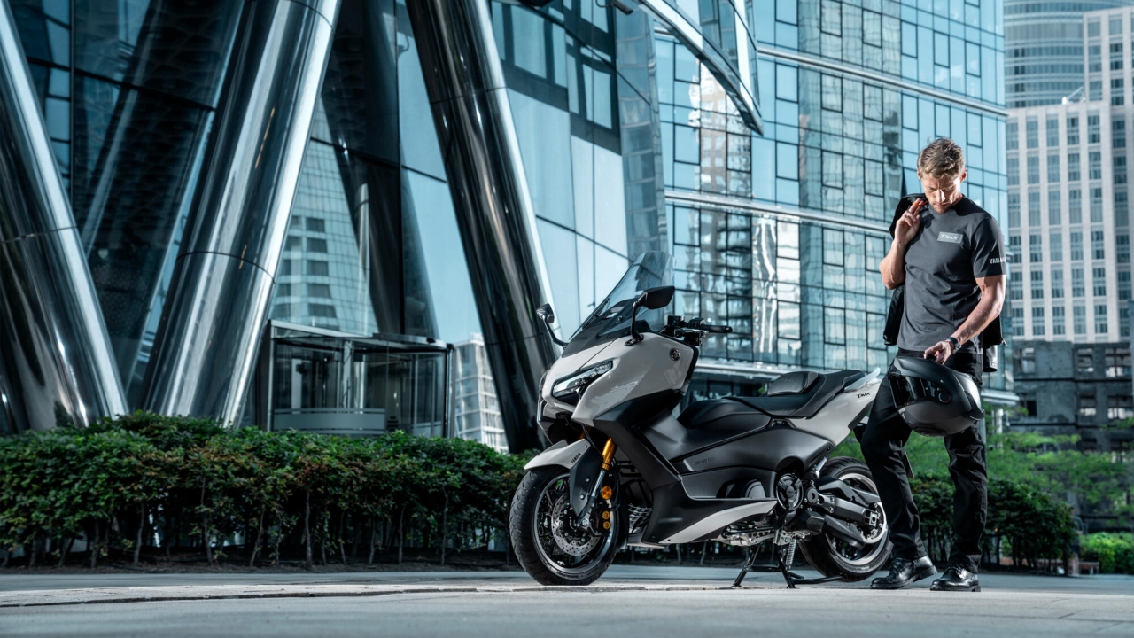 Yamaha TMAX Tech Max [38]