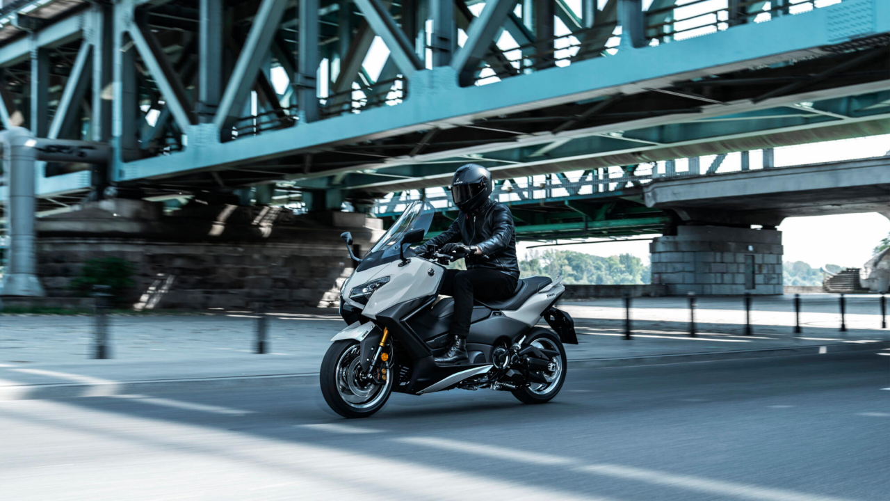 Yamaha TMAX Tech Max [25]