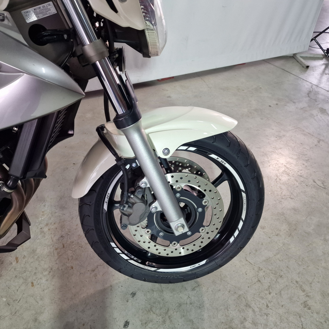 Yamaha XJ6 | An 2012 | Y16220 [5]