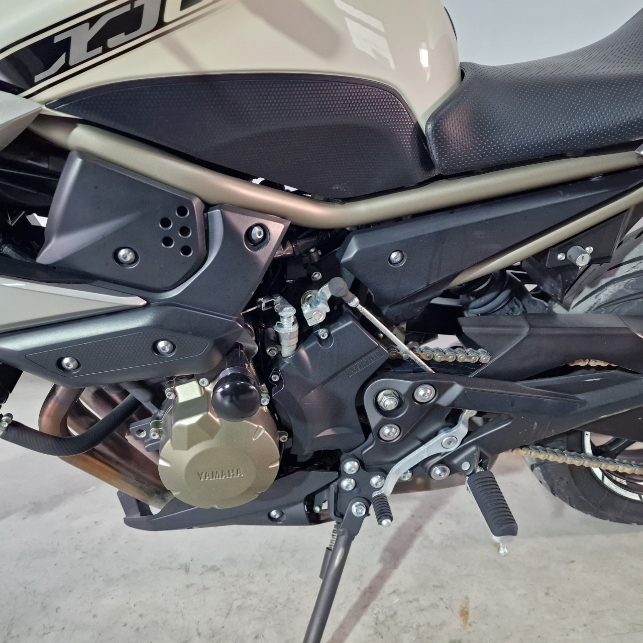 Yamaha XJ6 | An 2012 | Y16220 [11]