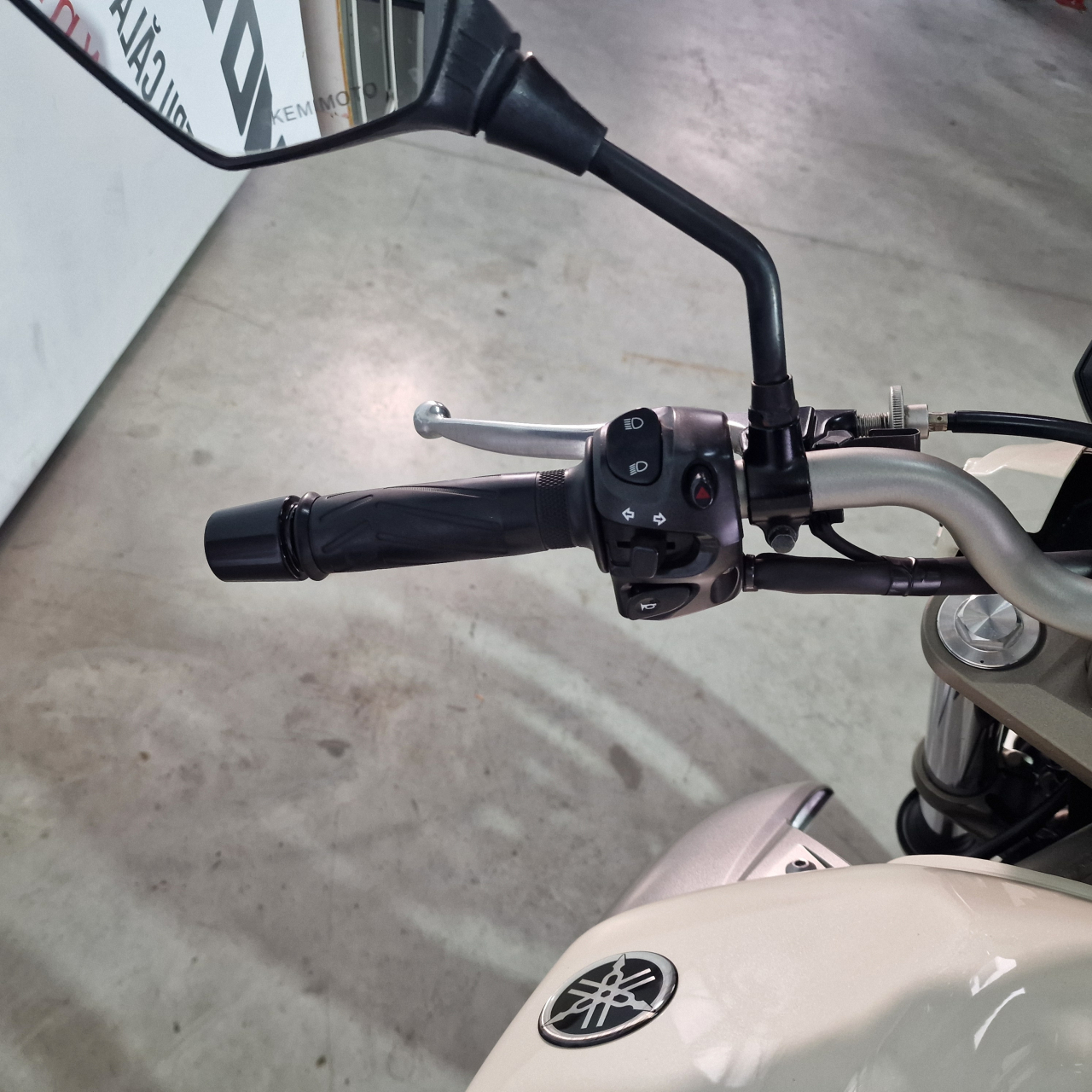 Yamaha XJ6 | An 2012 | Y16220 [7]