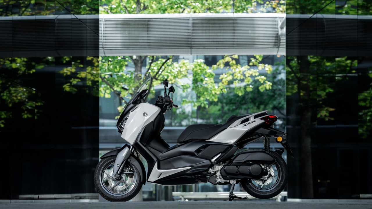 Yamaha XMAX 125 Tech Max [11]
