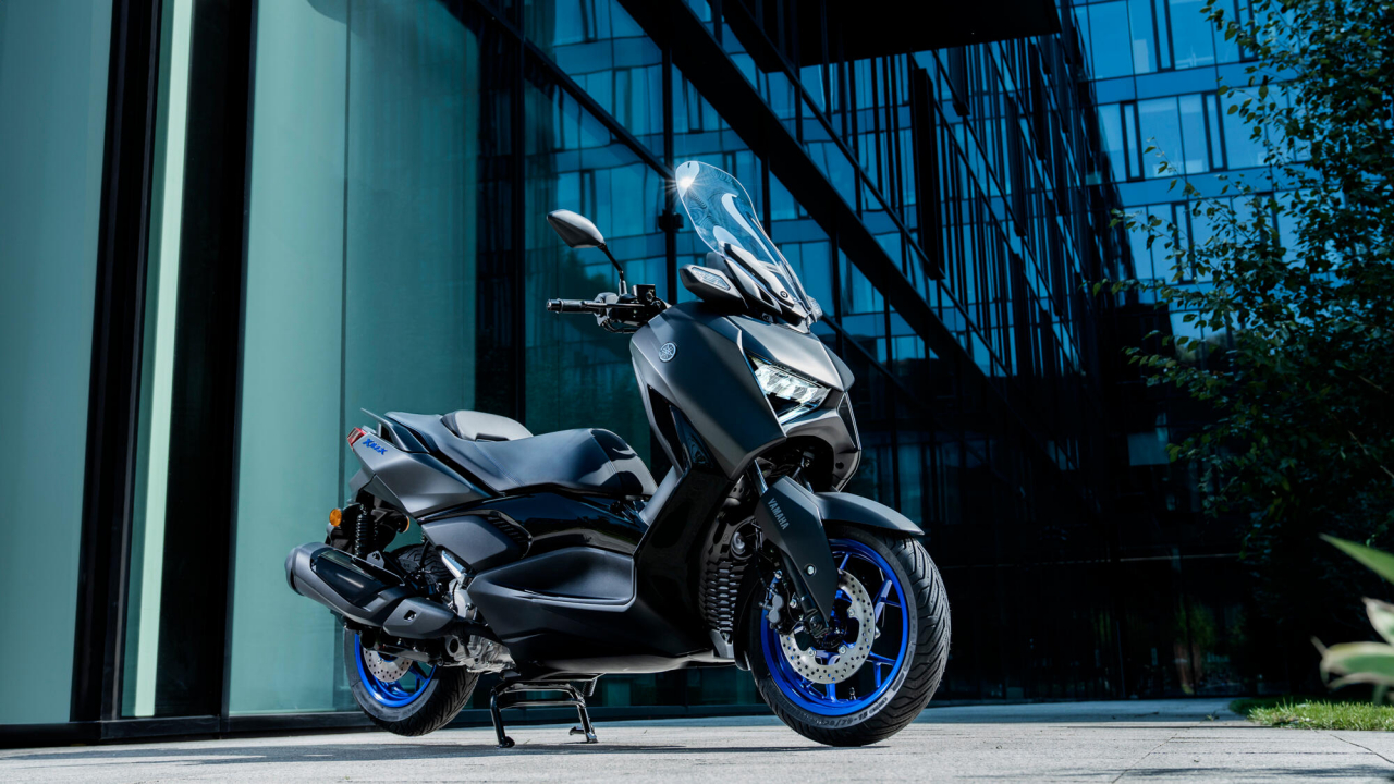 Inchiriaza Yamaha XMAX 300 [7]