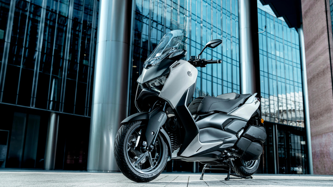 Yamaha XMAX 300 Tech Max [8]
