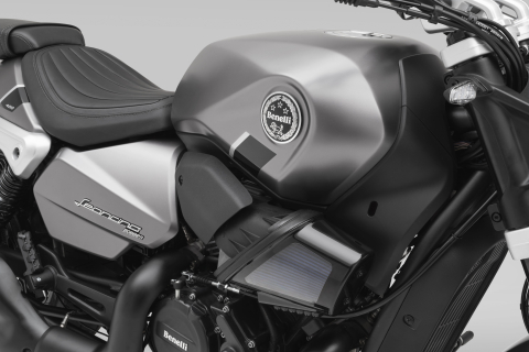 Benelli Leoncino Bobber 400 [4]