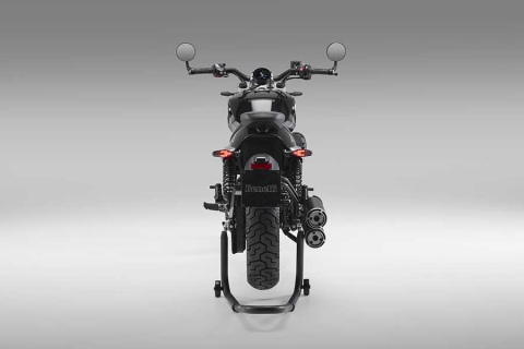 Benelli Leoncino Bobber 400 [11]