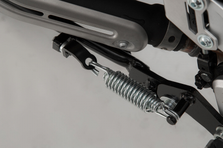 Cric central negru Yamaha XSR 700 (16-). [1]