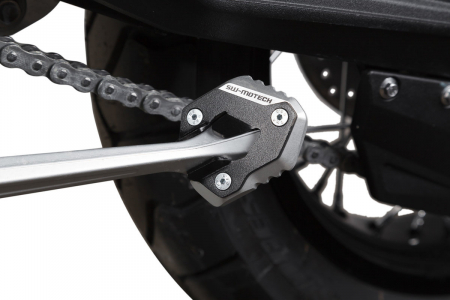 Accesorii Moto - Extensie talpa cric Negru/Argintiu. Triumph Tiger 800 models (10-).
