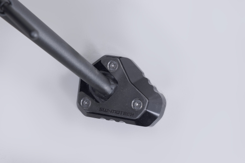 Extensie Talpa Cric Lateral - Extensie talpa cric Sw-Motech Negru/Argintiu. Versys 1000 (14-) / 1100 (24-)