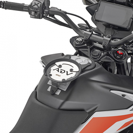 Accesorii Moto - Flansa metalica Givi pentru fixare geanta rezervor BF51