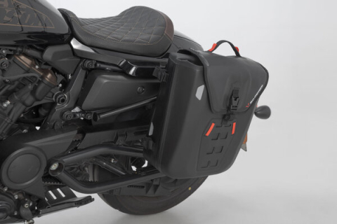 Geanta laterala SysBag WP M cu sistem fixare pentru Harley-Davidson Sportster S (21-). Sw-Motech [1]