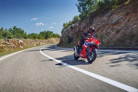 Honda CBR 500 R [10]