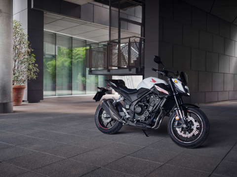 Honda Hornet 500 [15]