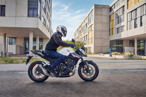 Honda Hornet 500 [20]