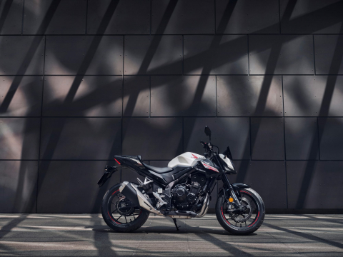 Honda Hornet 500 [17]