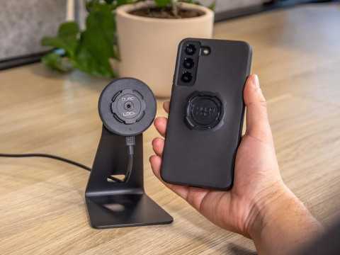 Incarcator wireless pentru masina Quad Lock [2]