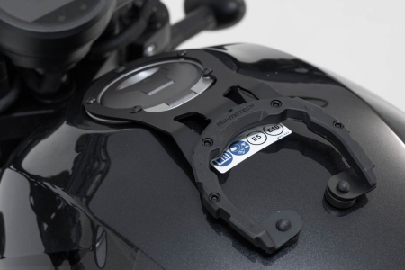 Inel pentru fixare gentuta rezervor PRO Negru. Honda CMX Rebel 1100 (20-). Sw-Motech [1]