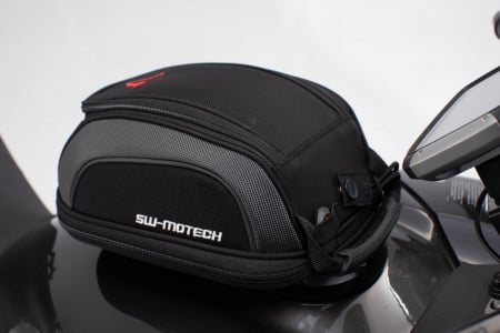 Inel Rezervor EVO Negru Yamaha Niken (18-). [2]