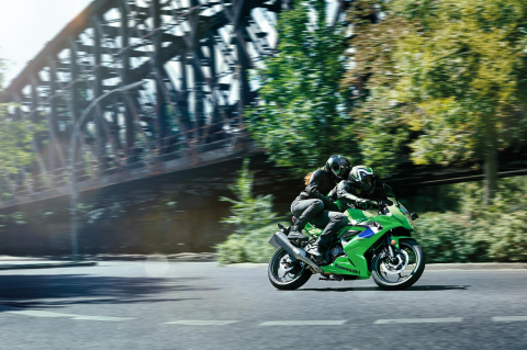 Kawasaki Ninja 125 [5]