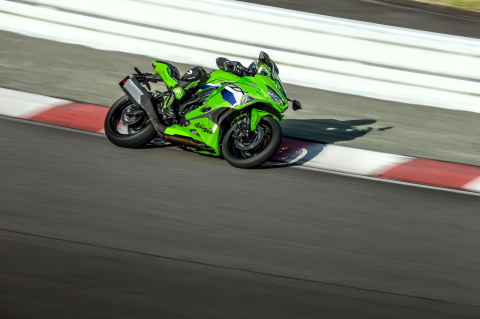 Kawasaki Ninja ZX-4RR [4]