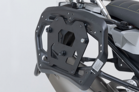 Kit adaptor pentru suport lateral PRO. Pentru montarea SLC pe suport lateral PRO. Sw-Motech [2]