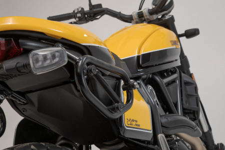 Set Genti Laterale Legend Gear LC Editie Neagru Ducati Scrambler models (18-). [1]