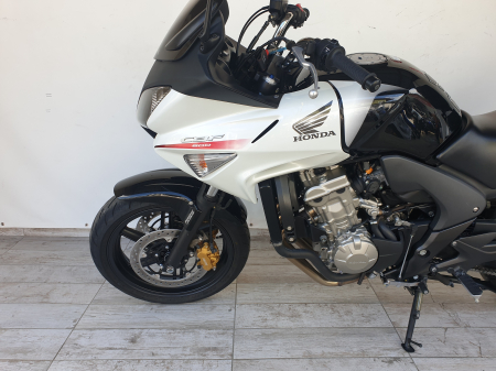 Motocicleta Honda CBF 600 ABS 600cc 76.4CP - H43538 [14]