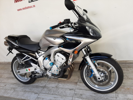 Motocicleta Yamaha FZ6 Fazer 600cc 96.5CP - Y04617 [4]