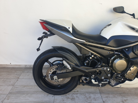 Motocicleta Yamaha XJ6 600cc 76CP - SUPERBA - Y04459 [2]