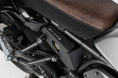Protectie Laterala Rezervor Frana (Stanga-Dreapta) . Negru. Yamaha XSR 700 (16-) [1]