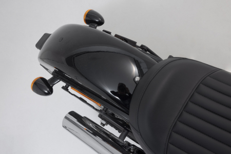 Set genti laterale Legend Gear LH Softail StrBob (17-), Standard (20-). Sw-Motech [4]