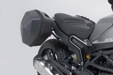 Set genti laterale Urban ABS cu sistem fixare 2x 16 l. Benelli Leoncino 800 (21-). Sw-Motech [1]