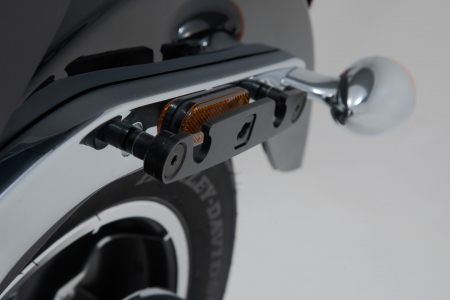 Accesorii Moto - Sistem fixare geanta laterala stanga SLH Harley-Davidson Softail Low Rider / S (17-).