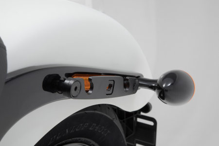 Accesorii Moto - Sistem fixare geanta laterala stanga SLH Harley-Davidson Softtail Slim (17-).
