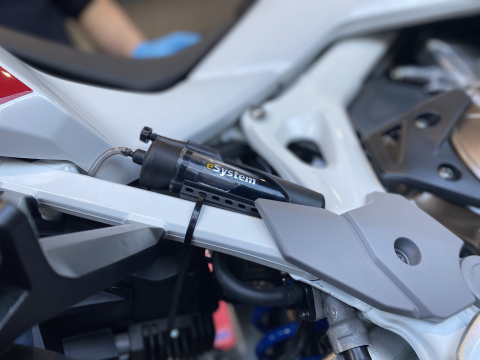 Sistem Scottoiler lubrifiere lant eSystem + lubrifiant biodegradabil verde [8]