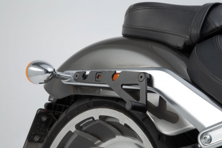 Accesorii Moto - Suport fixare geanta laterala dreapta SLH Harley-Davidson Fat Boy/ S