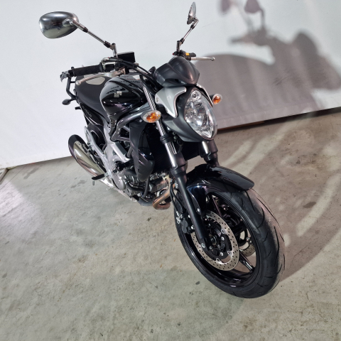 Suzuki Gladius | An 2009 | S01151 [1]