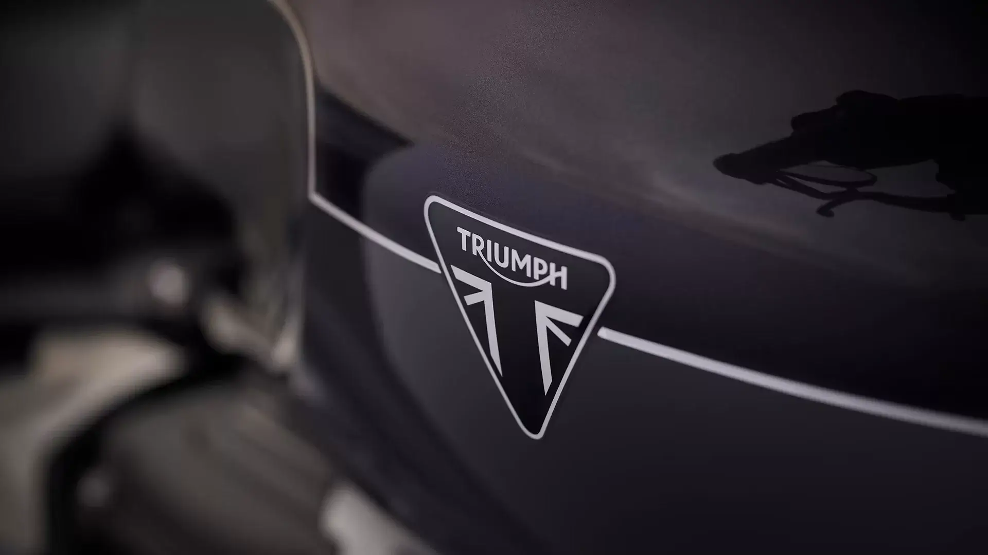 Triumph Rocket 3 Storm R [8]