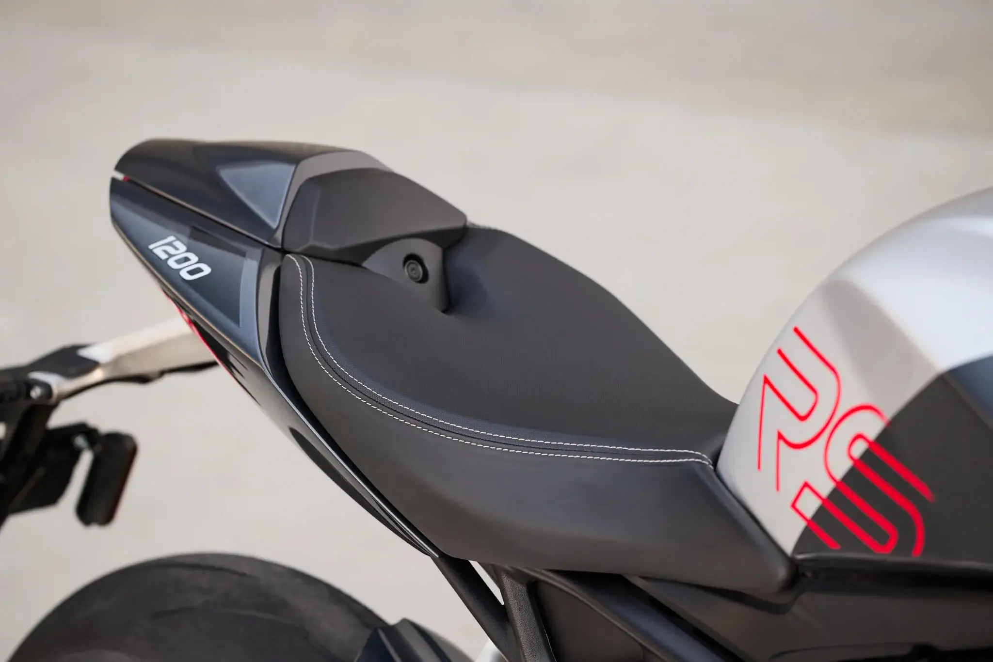 Triumph Speed Triple 1200 RS [9]