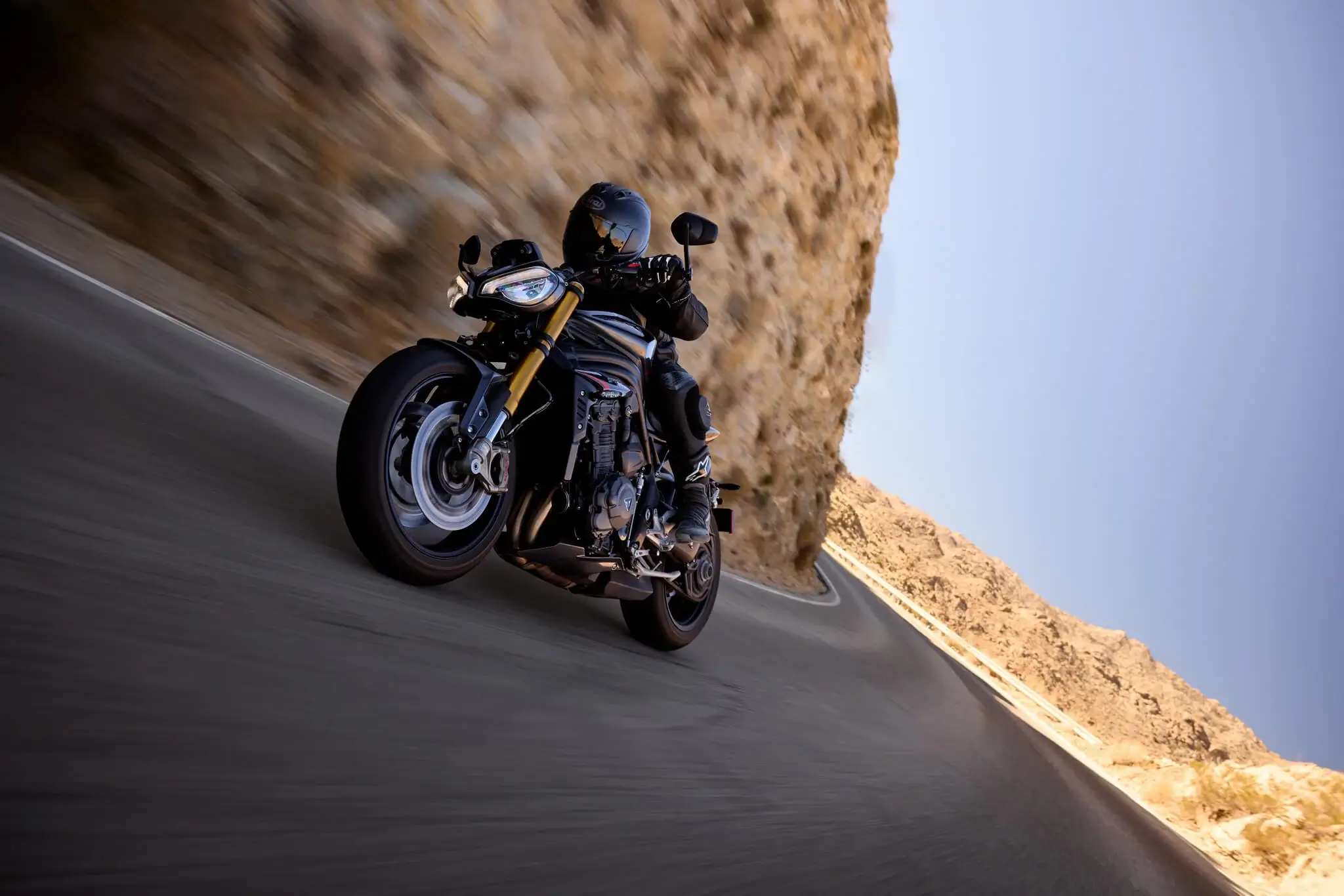 Triumph Speed Triple 1200 RS [11]