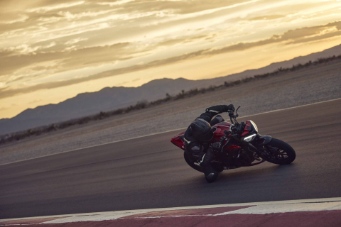Triumph Street Triple 765 RS [15]