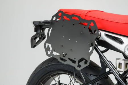 Universal side bracket dreapta pentru SLC side carrier. Incl. net.