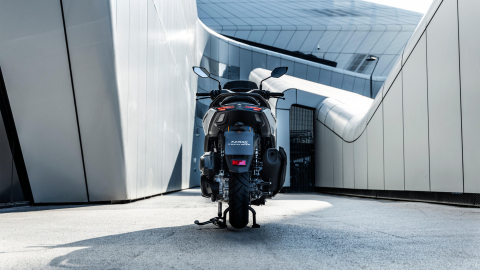 Yamaha NMAX 125 Tech MAX [31]