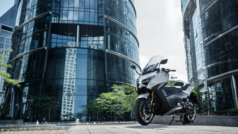 Yamaha TMAX Tech Max [40]