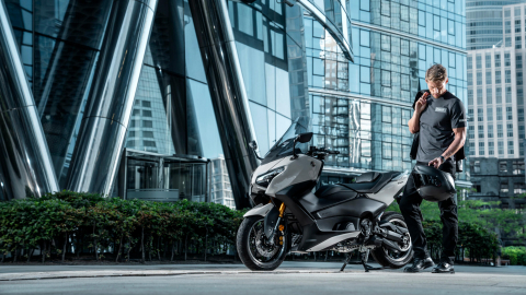 Yamaha TMAX Tech Max [37]