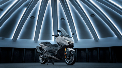 Yamaha TMAX Tech Max [42]
